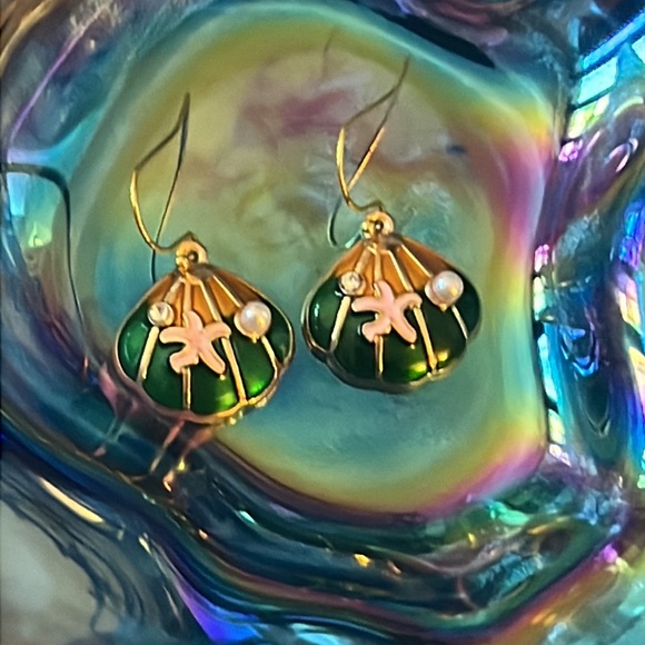 Seashell Earrings - Picture 2 of 3